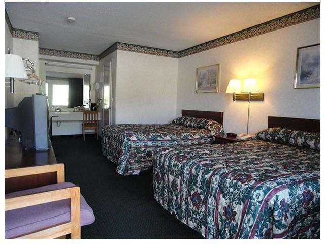 Scottish Inns And Suites Dayton Room photo